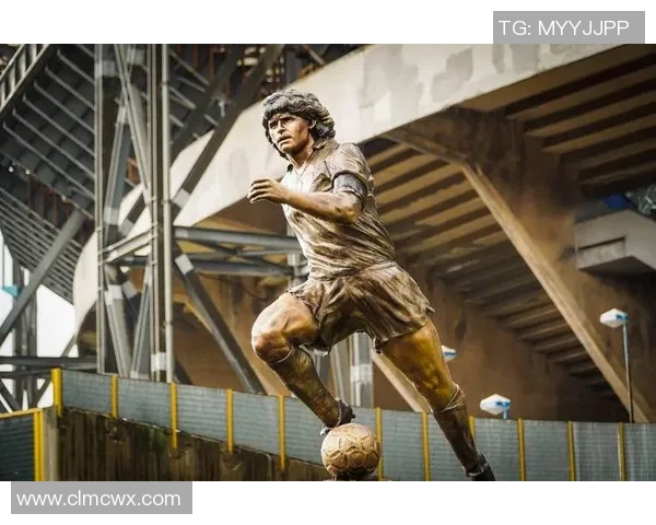 球星背后的足球信仰与精神力量探索 球星背后的足球信仰与精神力量探索